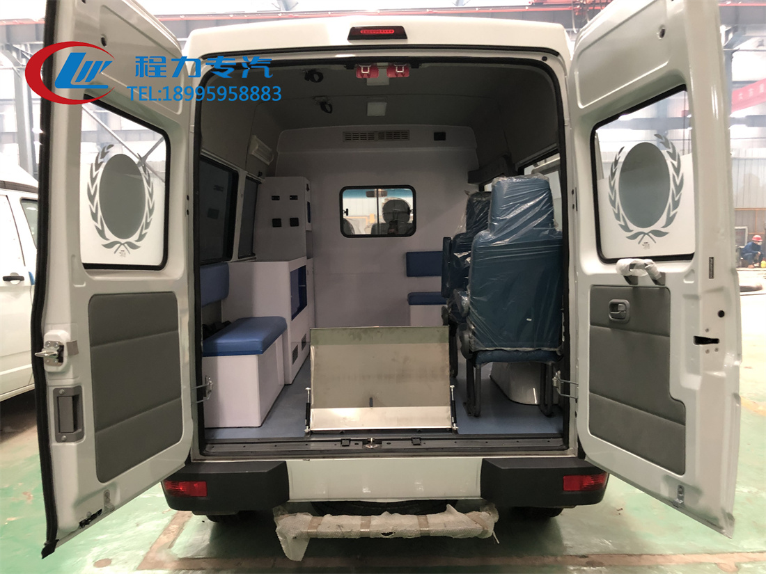 依維柯短軸救護(hù)車(chē)（柴油）