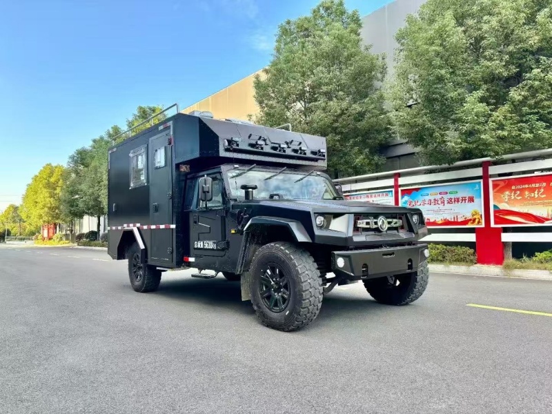 東風猛士指揮車